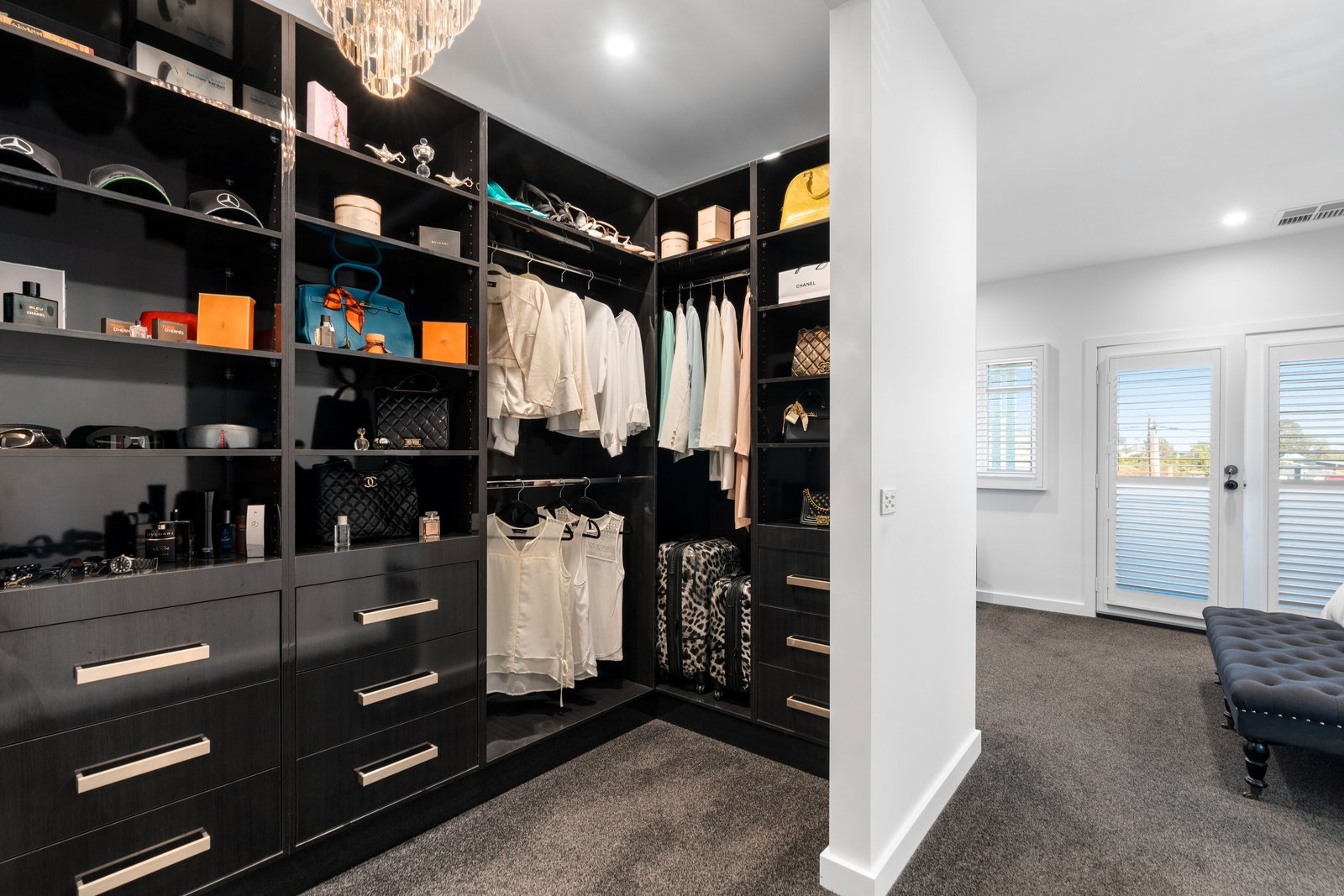 Property Gallery Thumbnail 9