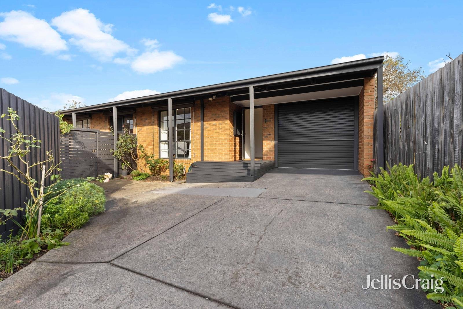 24B St James Avenue, Bentleigh image 1
