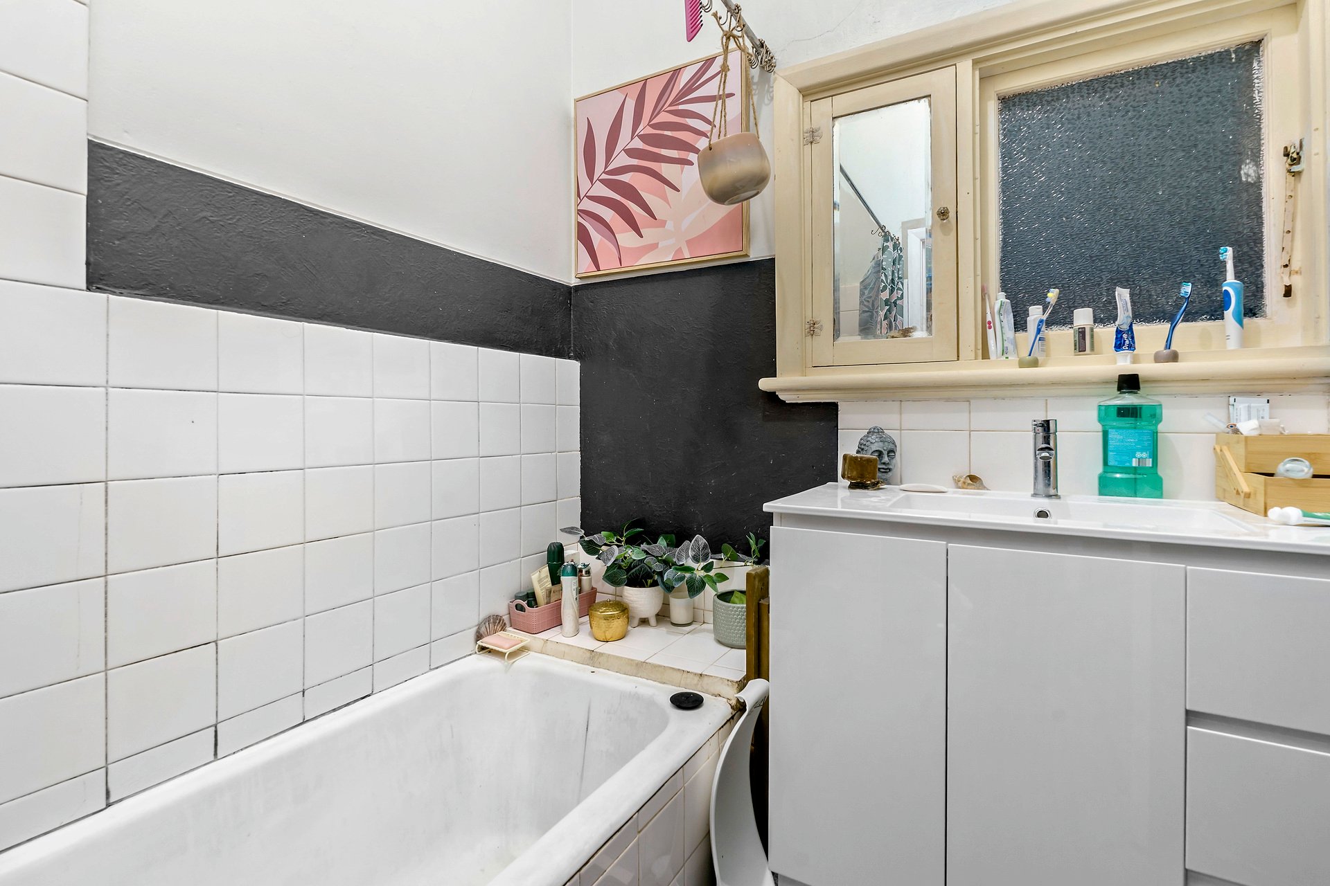 Property Gallery Thumbnail 9