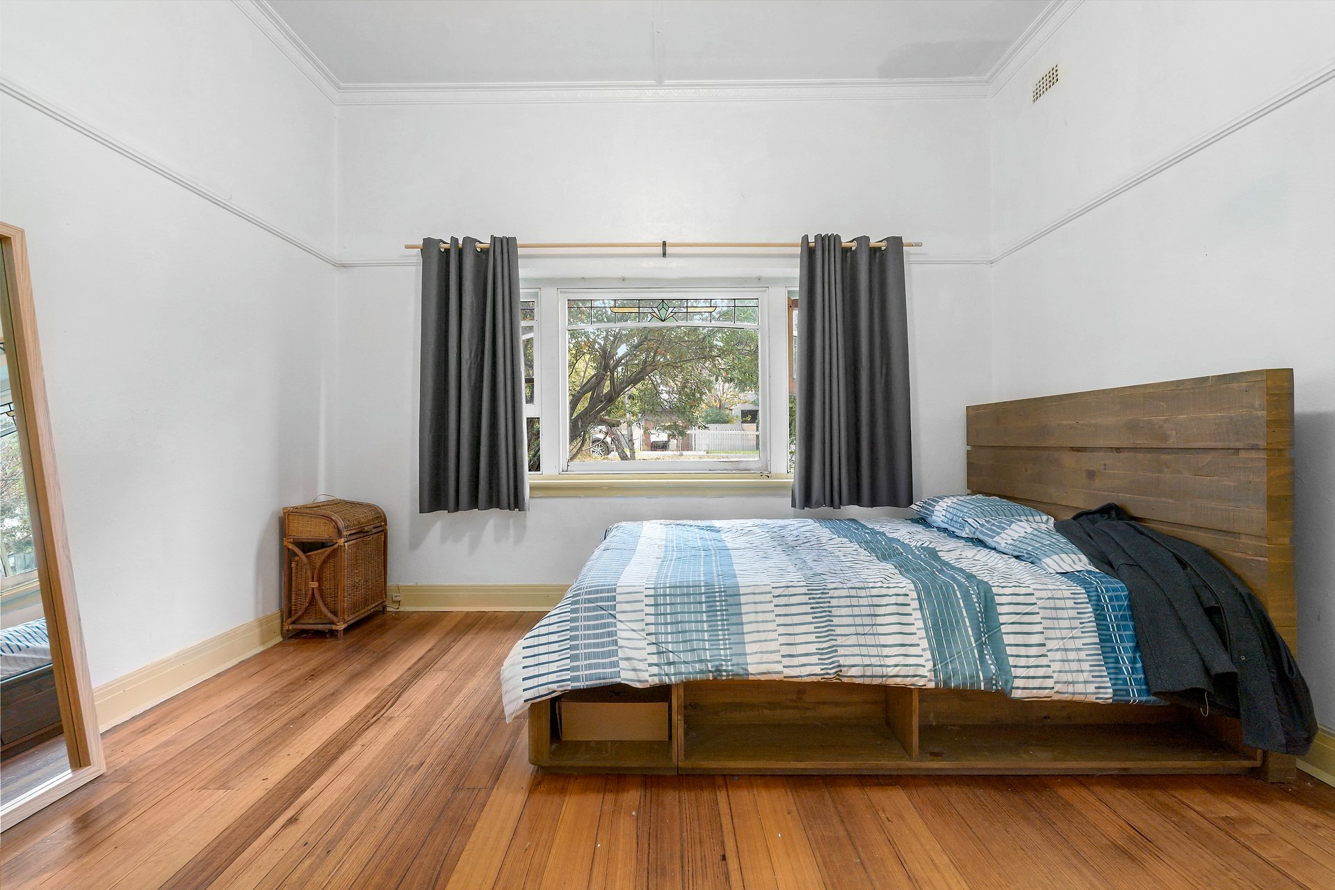Property Gallery Thumbnail 12