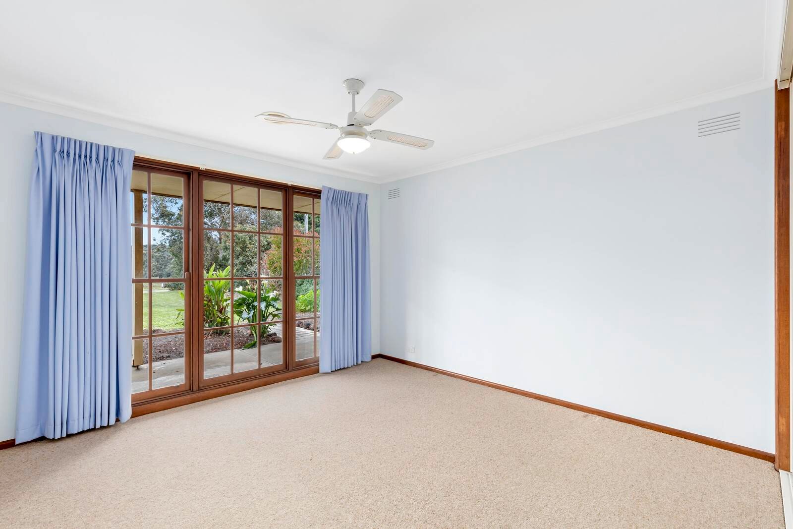 Property Gallery Thumbnail 7
