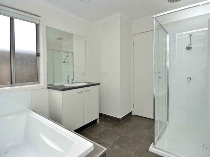 2/5-7 Lindel Street, Newcomb image 5