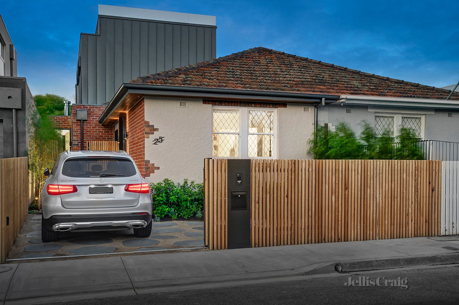 25 Albion Street, South Yarra image 2