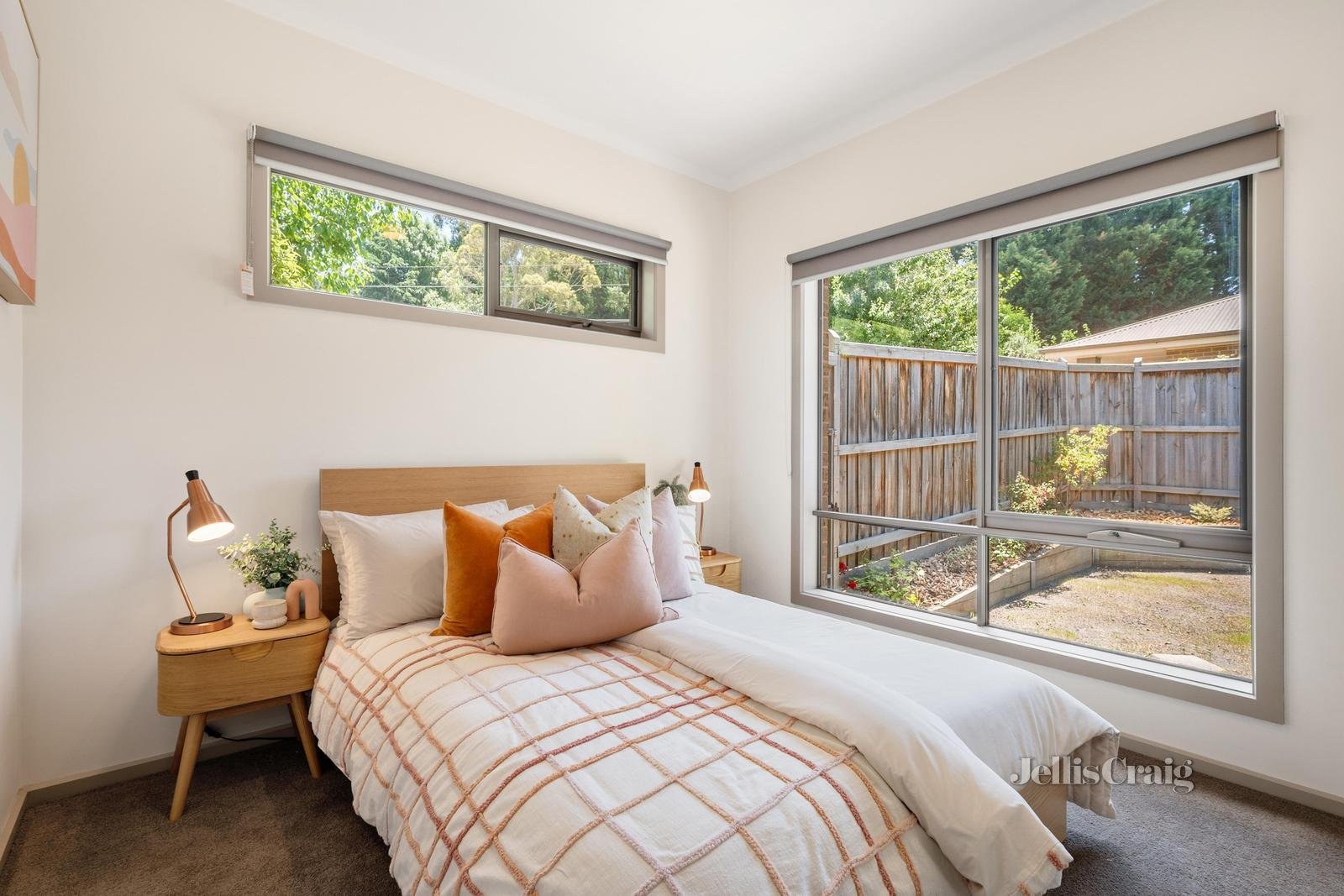 2/5 Alex Court, Mooroolbark image 9