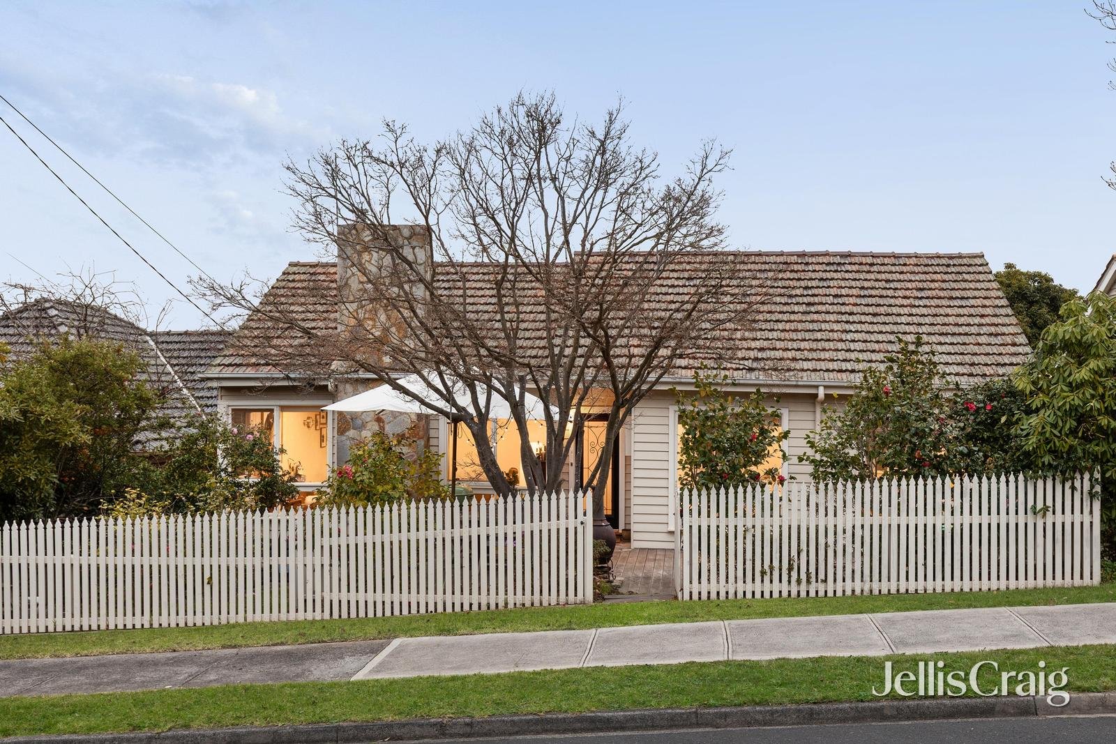 25 Alfreda Avenue, Rosanna image 1