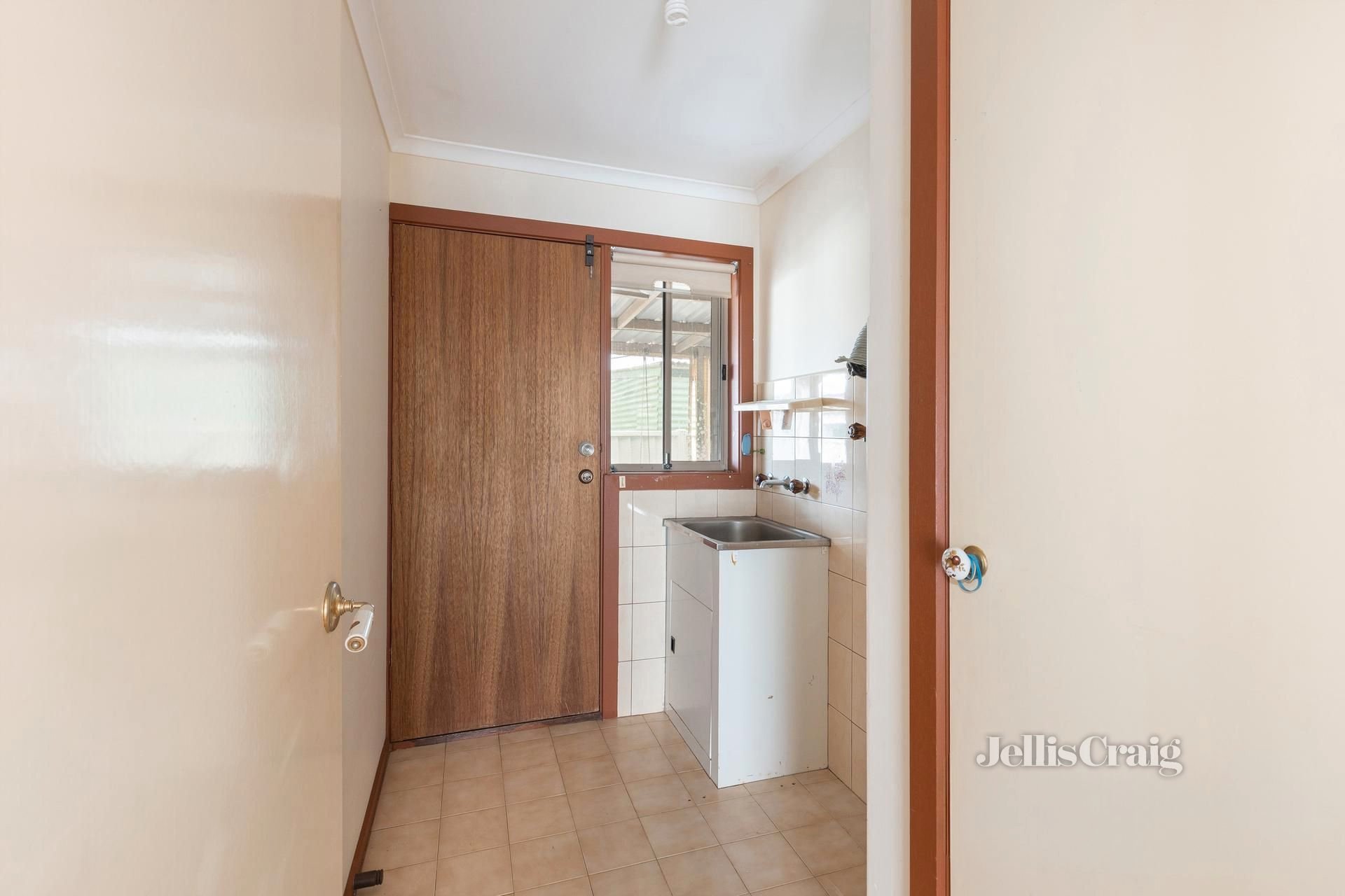 2/5 Alma Court, Springvale image 12