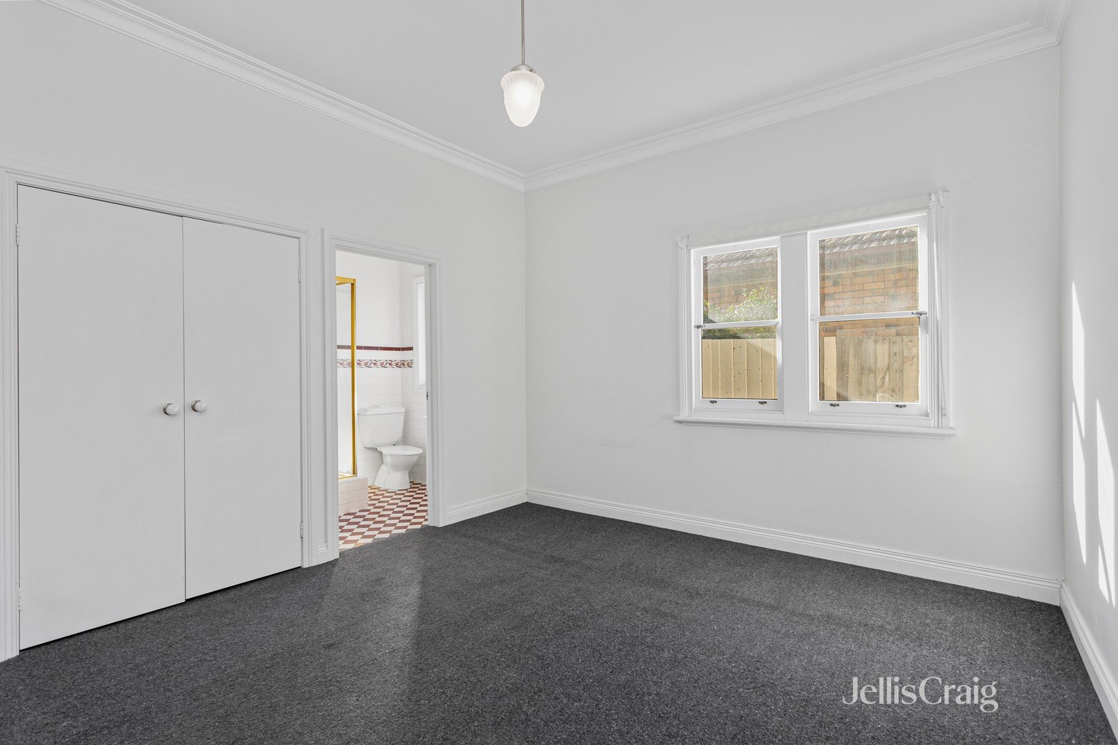 25 Alma Terrace, Newport image 6