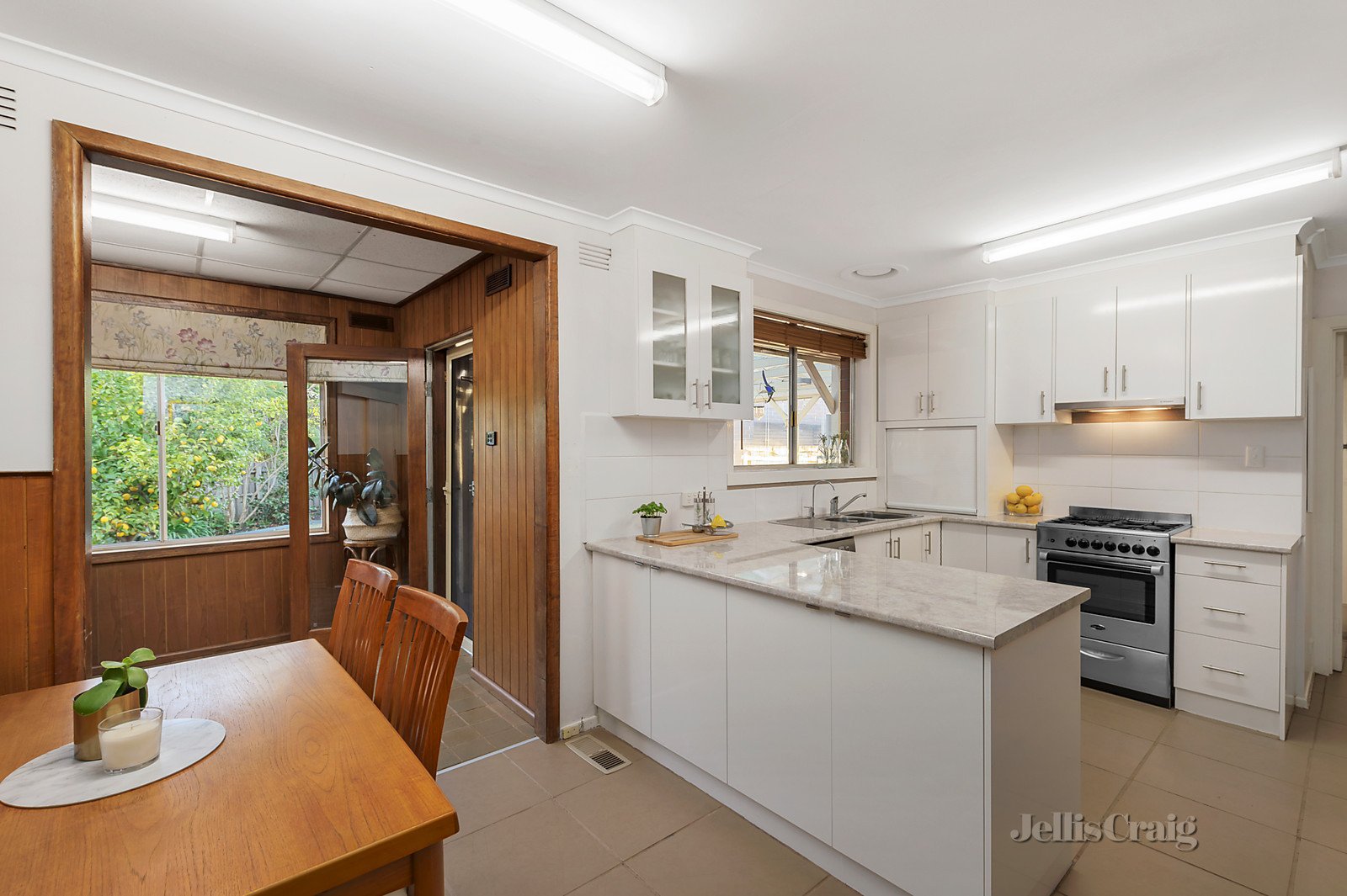 25 Aminya Crescent, Yallambie image 7