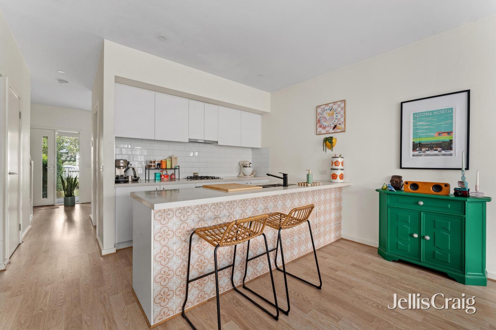 2/5 Angus Avenue, Altona North image 3