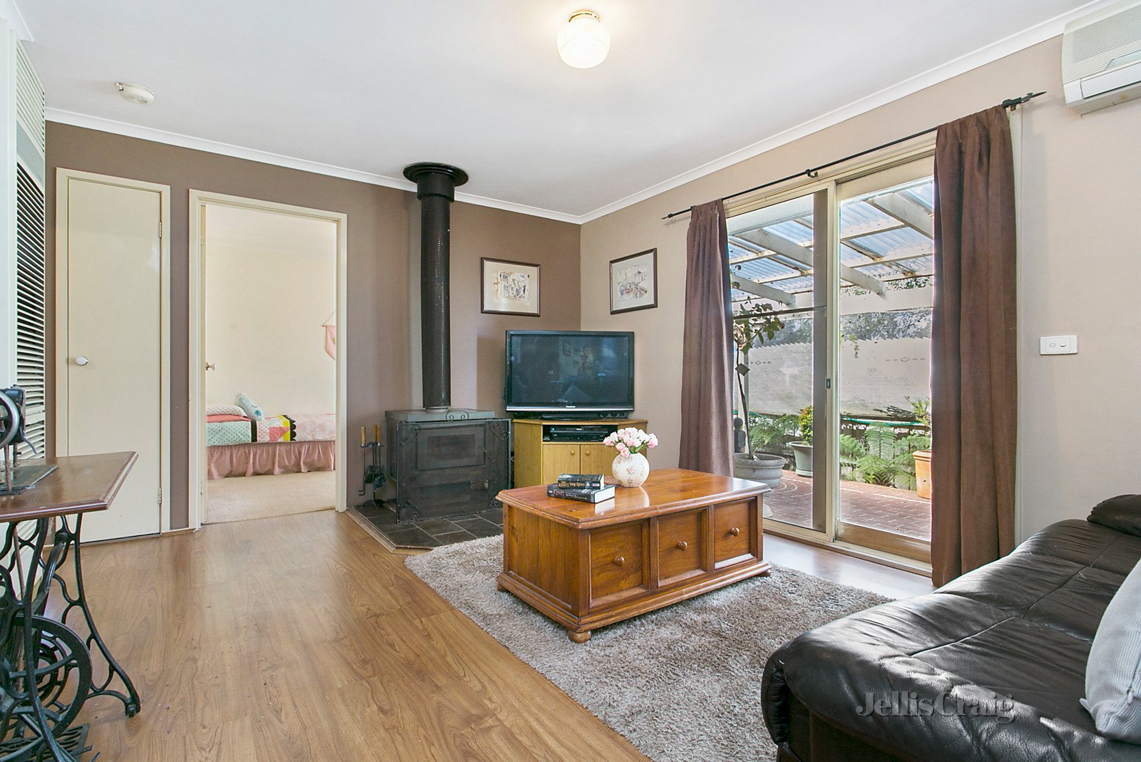 25 Anne Road, Woodend image 4