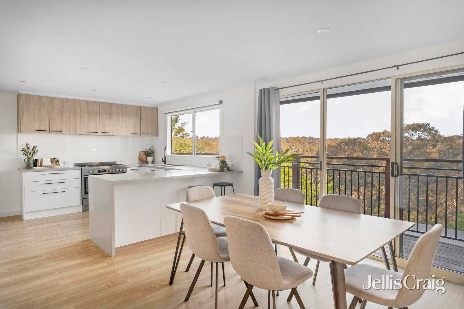 25 Arcadia Way, Eltham North image 2