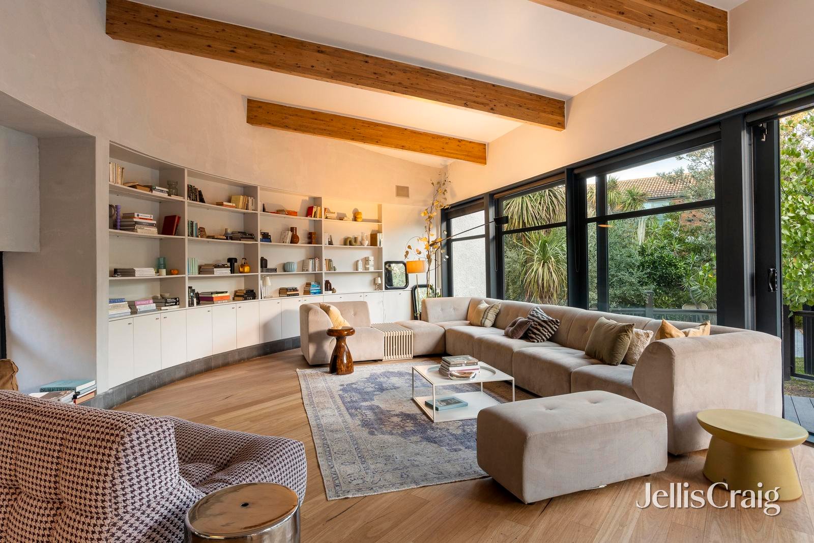 25 Avoca Avenue, Elwood image 1