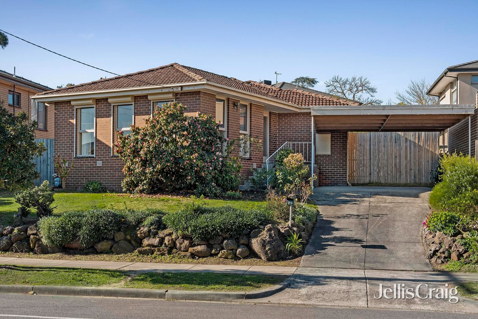 25 Ayr Street, Doncaster image 1