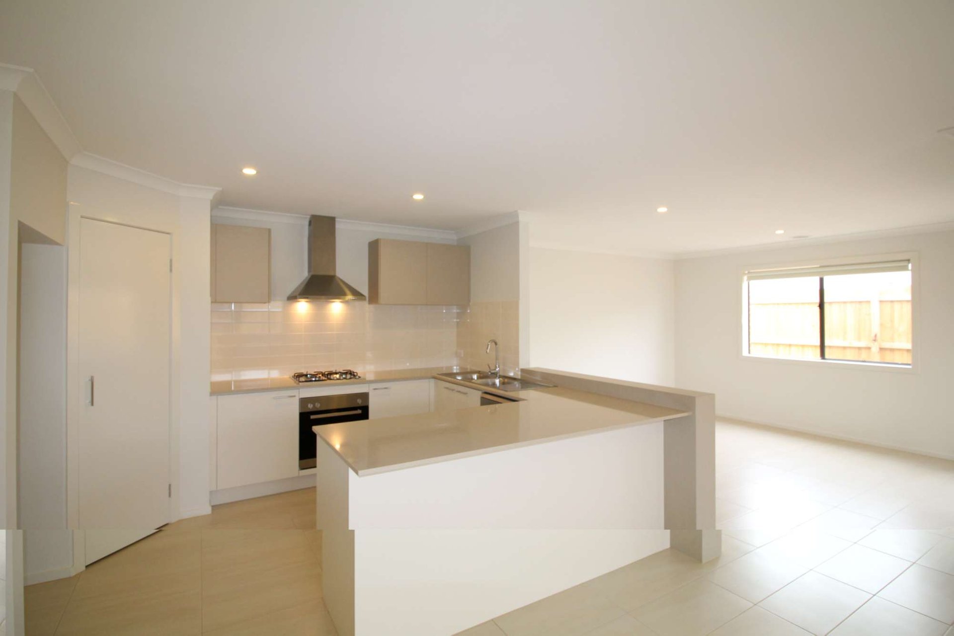 25 Badminton Court, Marshall image 4