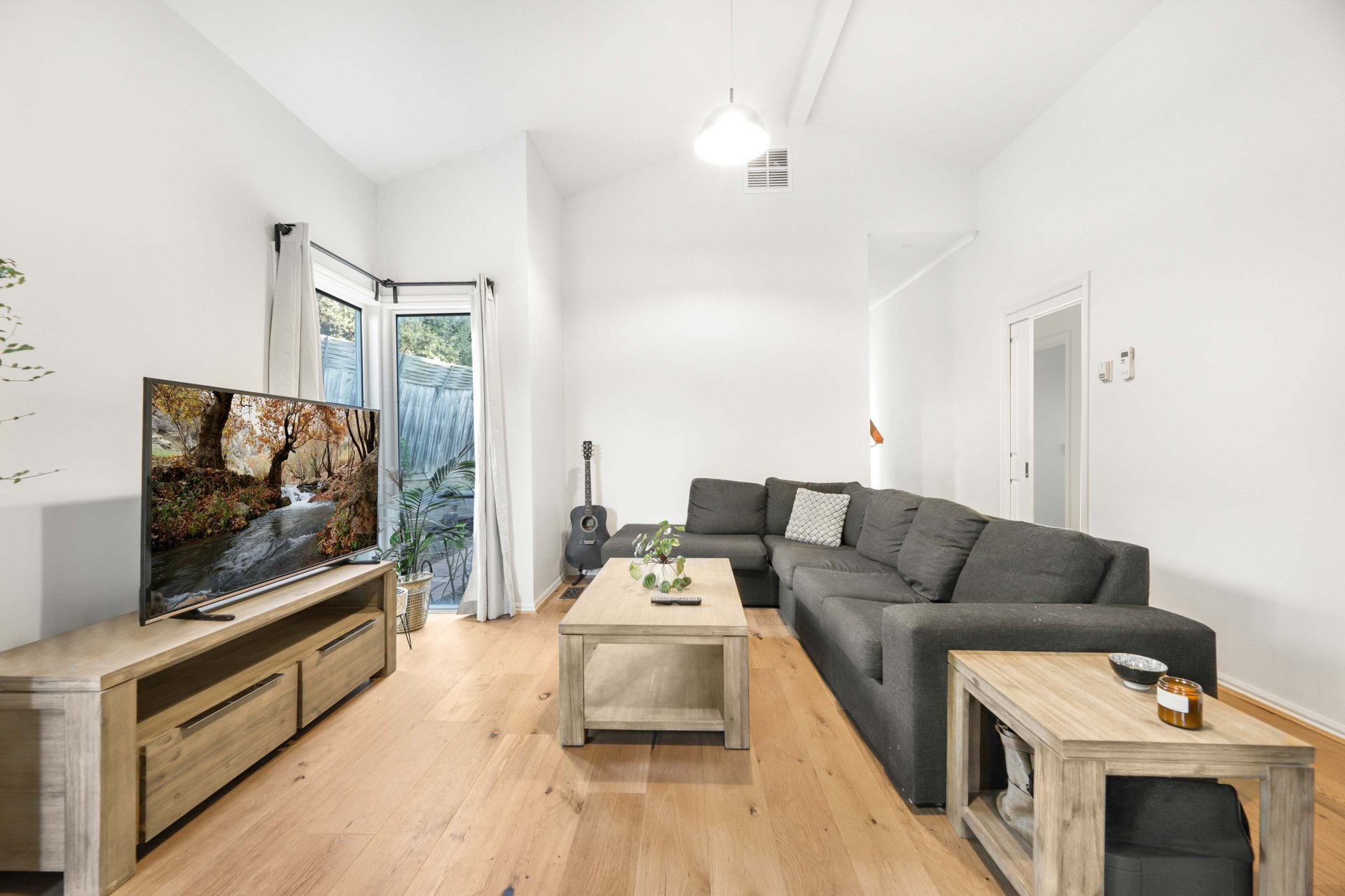 2/5 Beaufort Road, Croydon image 7