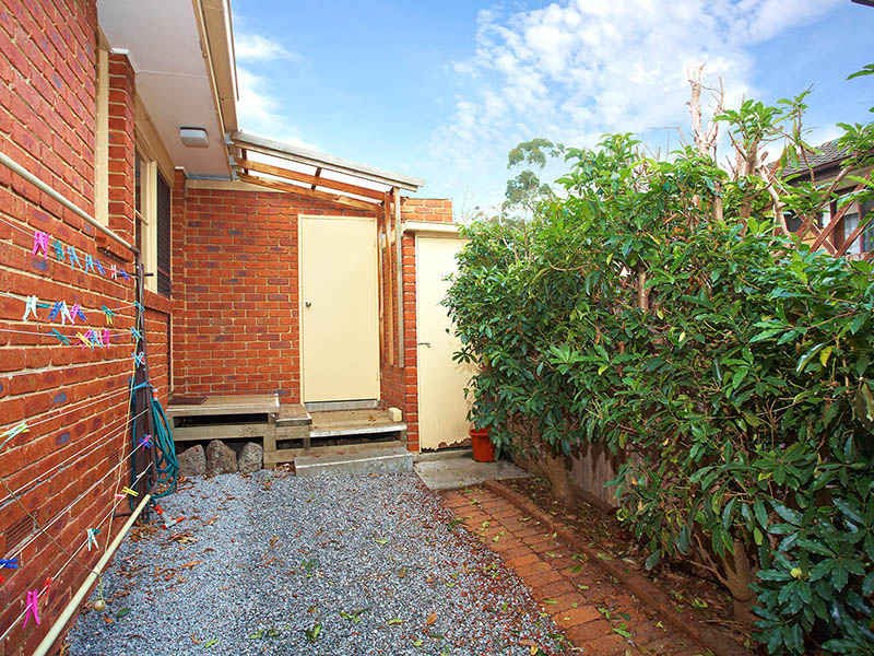 2/5 Bedford Road, Ringwood image 7