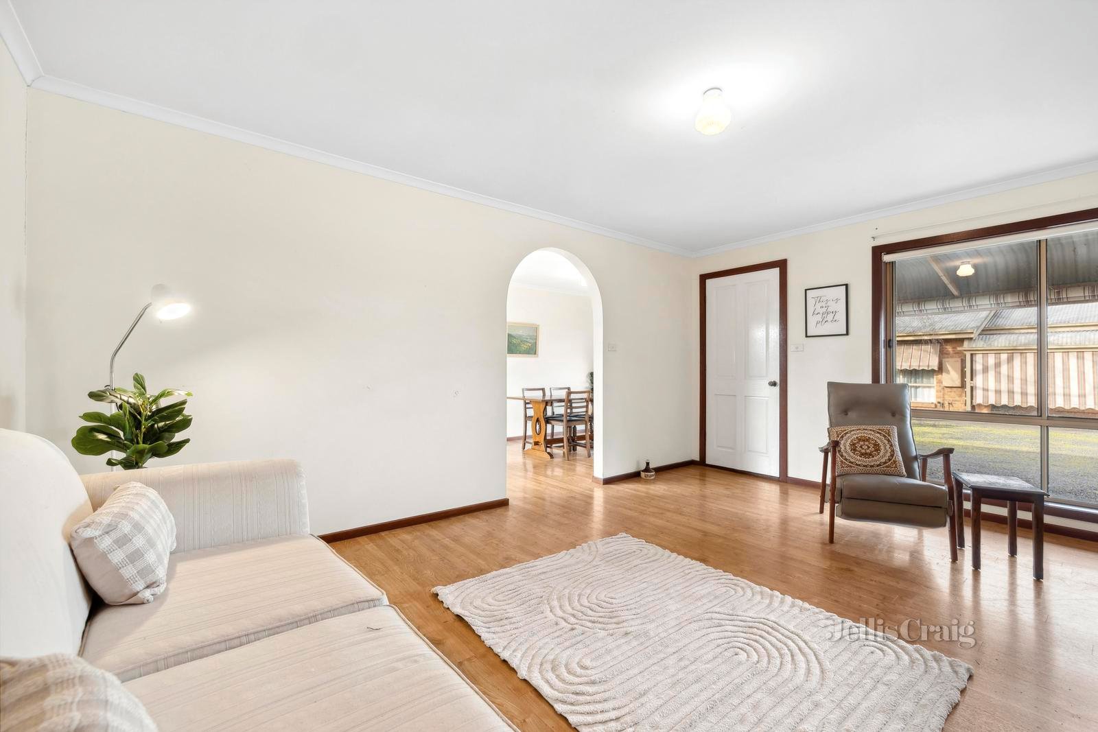 2/5 Begg Street, Kyneton image 1