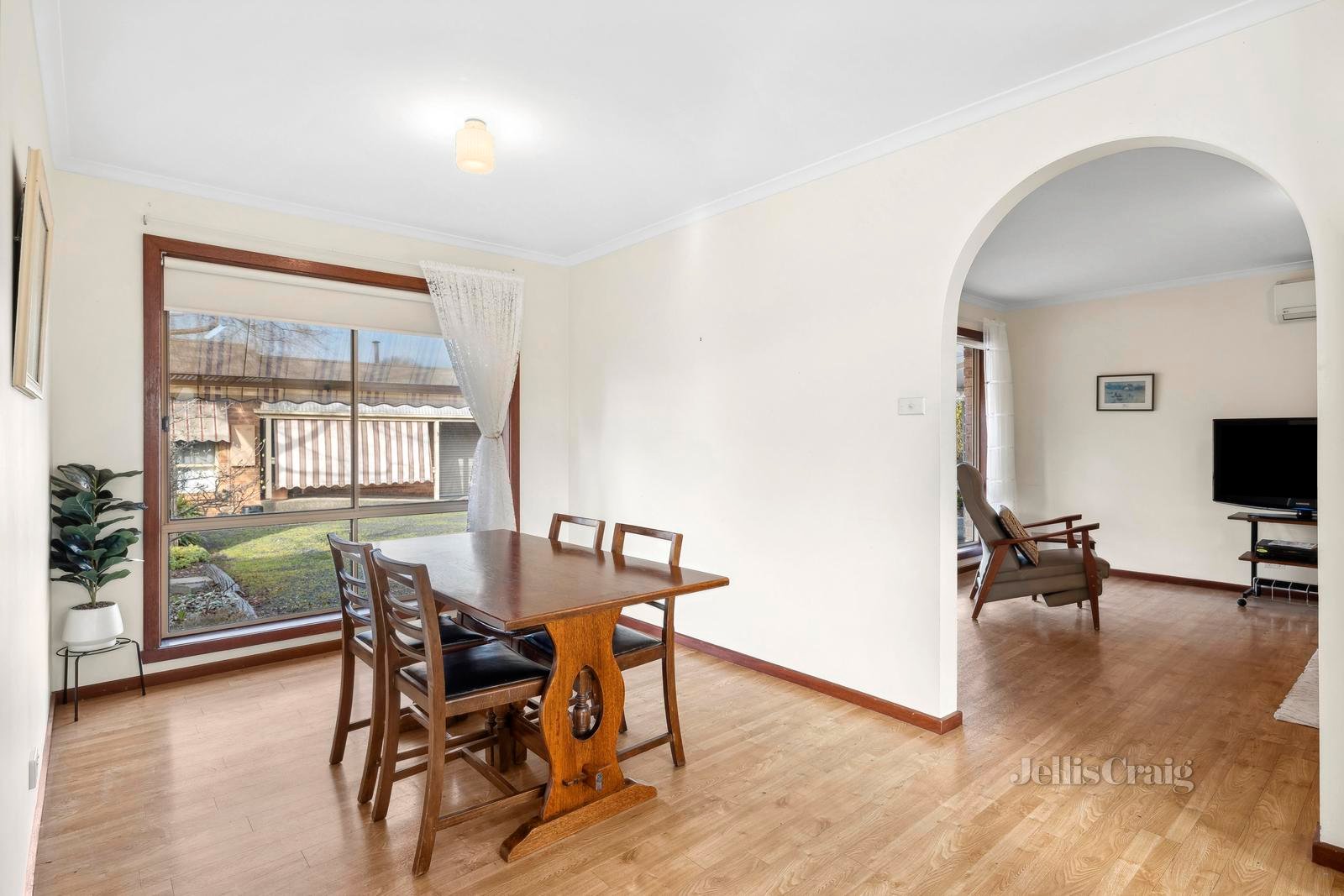 2/5 Begg Street, Kyneton image 4