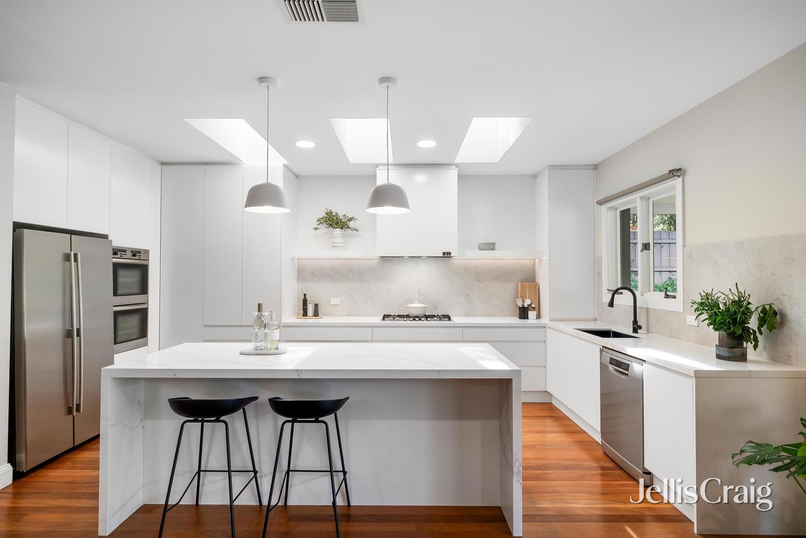 25 Bentley Street, Surrey&nbsp;Hills image 2