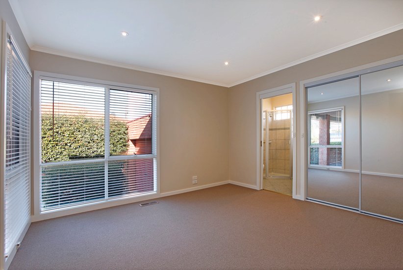 Property Gallery Thumbnail 6