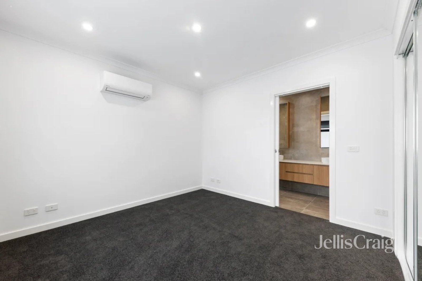 2/5 Bonar Street, Heidelberg&nbsp;Heights image 4