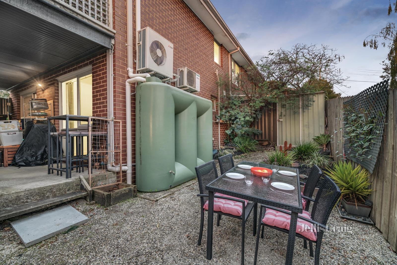 2/5 Brambleberry Lane, Chirnside Park image 11