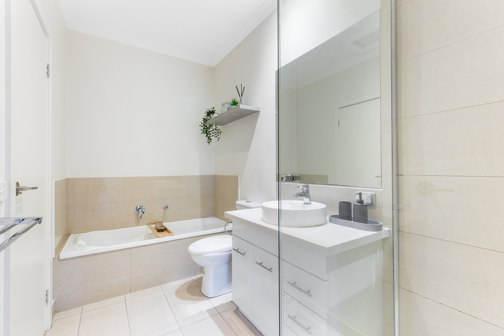 2/5 Bramton Court, Mulgrave image 5