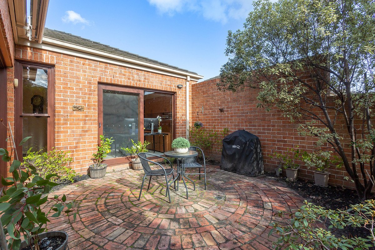 25 Brenbeal Street, Balwyn image 11
