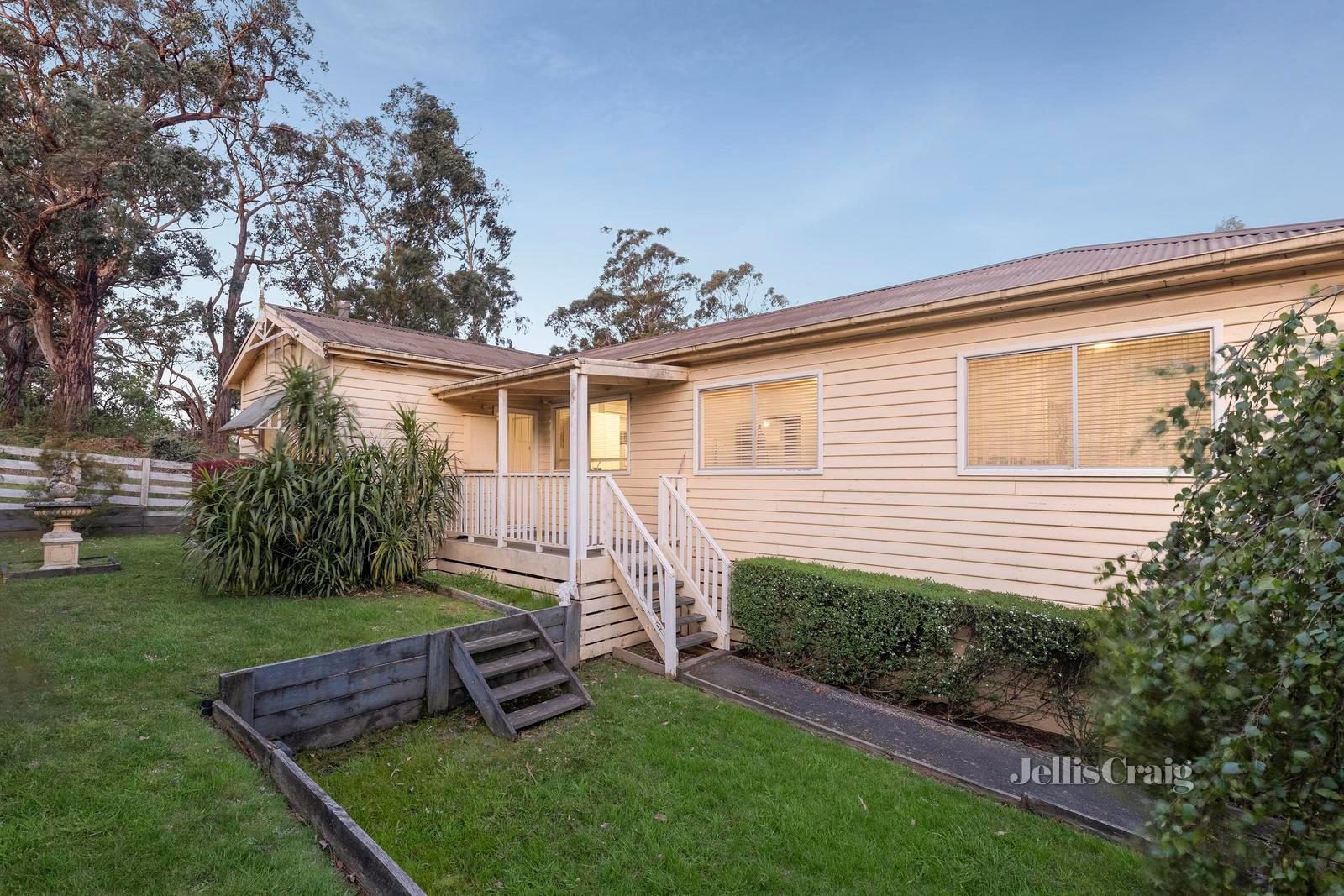 25 Bridgewater Road, Seville East image 16