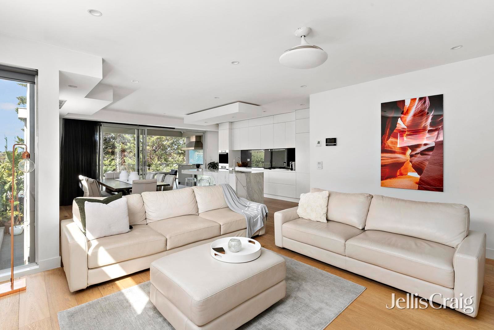 25 Brunel Street, Aberfeldie image 2