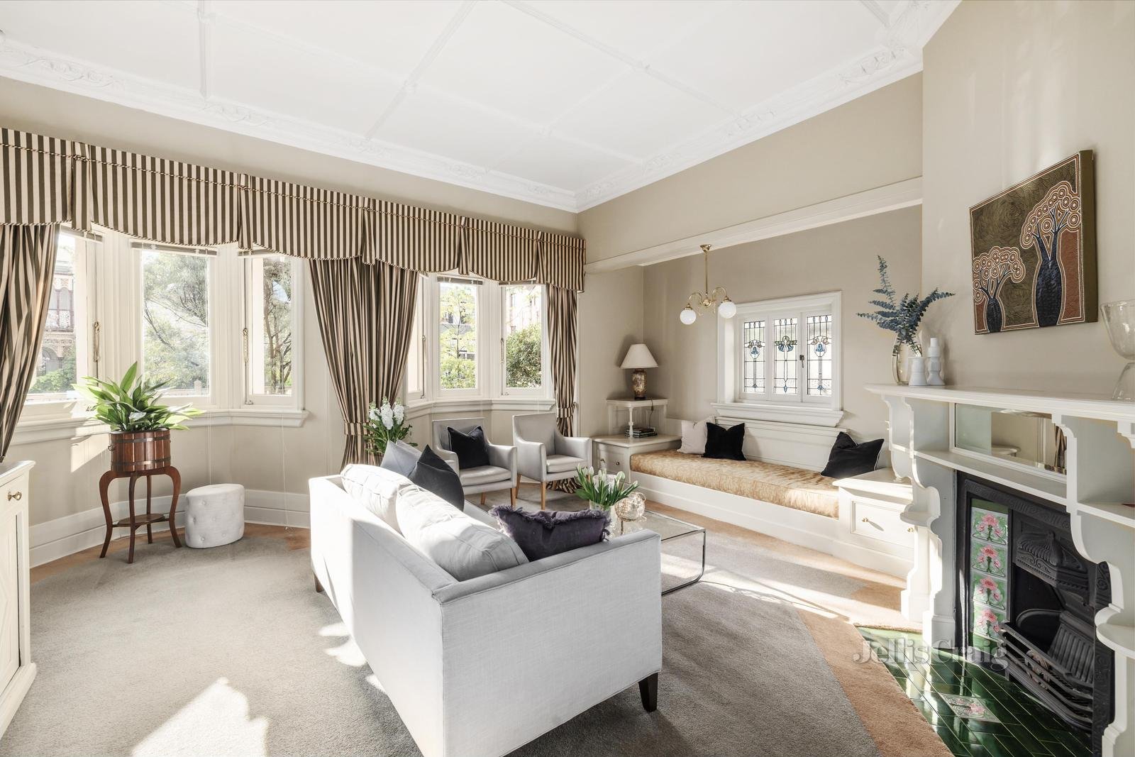 25 Burnett Street, St Kilda image 2