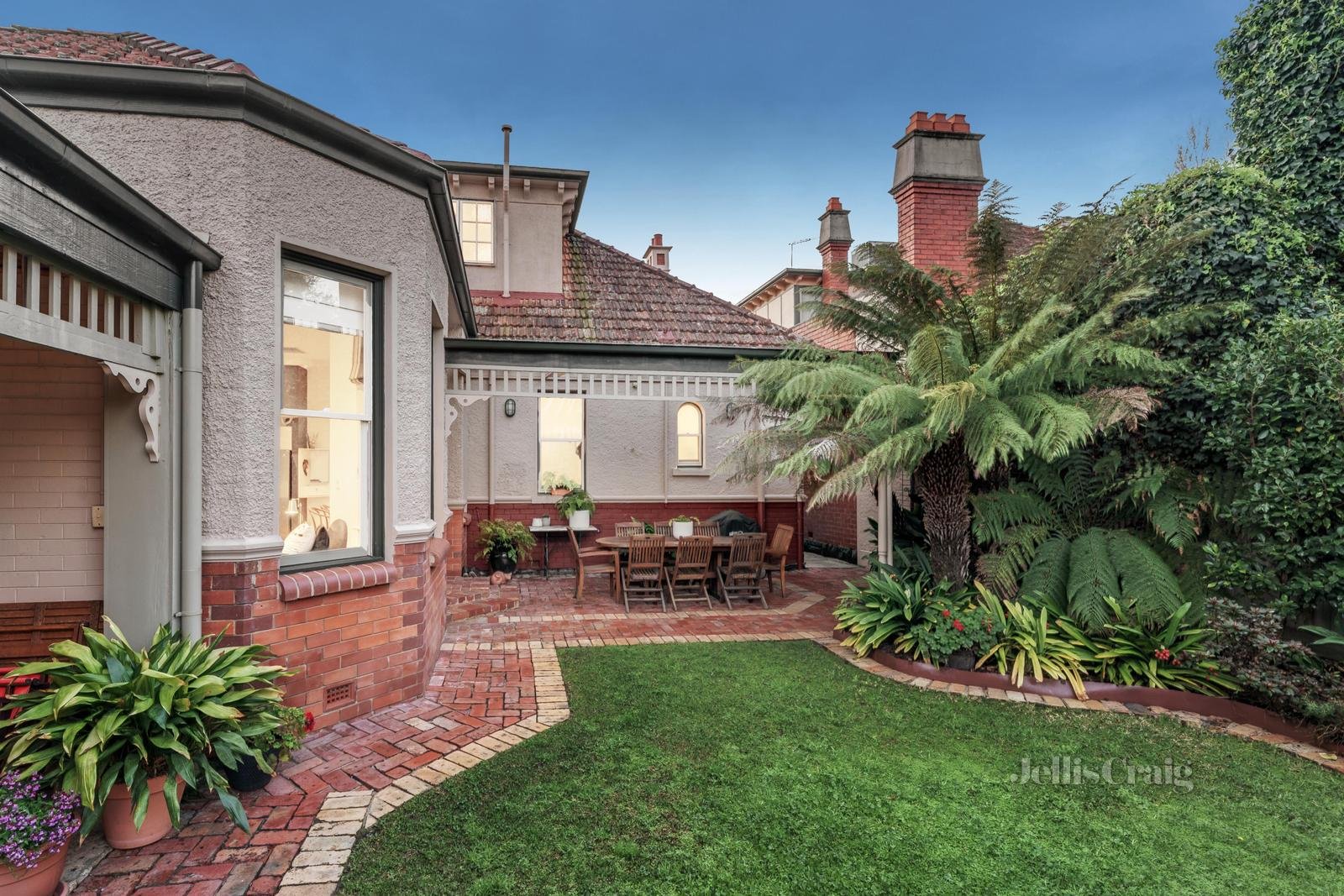 25 Burnett Street, St Kilda image 3