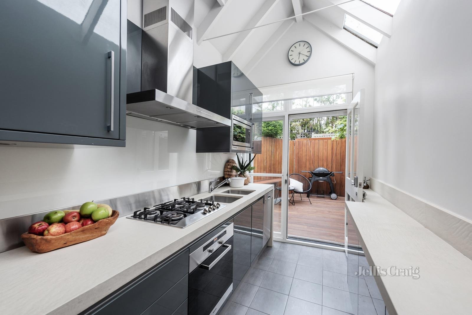 25 Canterbury Road, Middle&nbsp;Park image 5