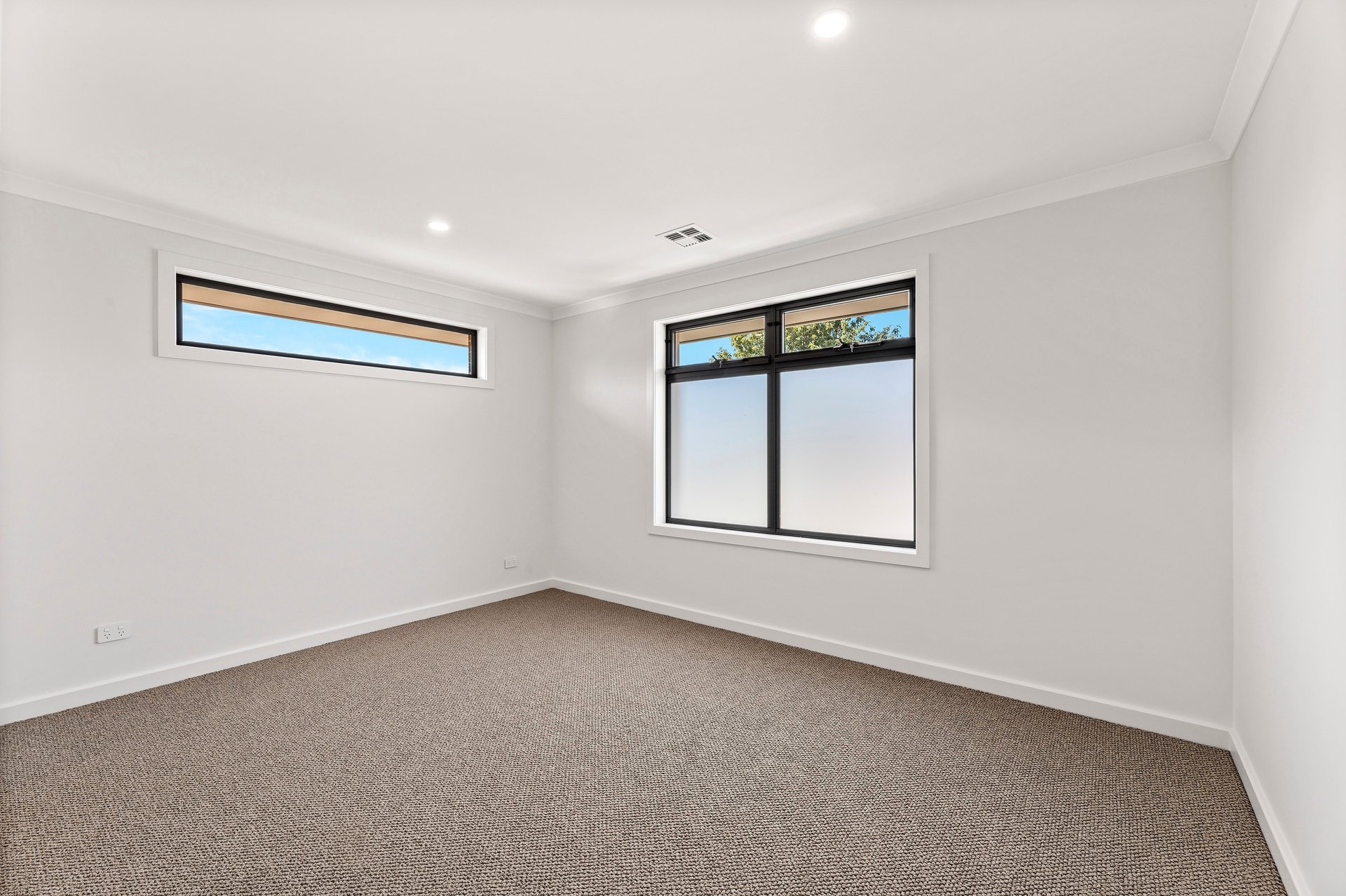 2/5 Carmen Close, Doncaster East image 7