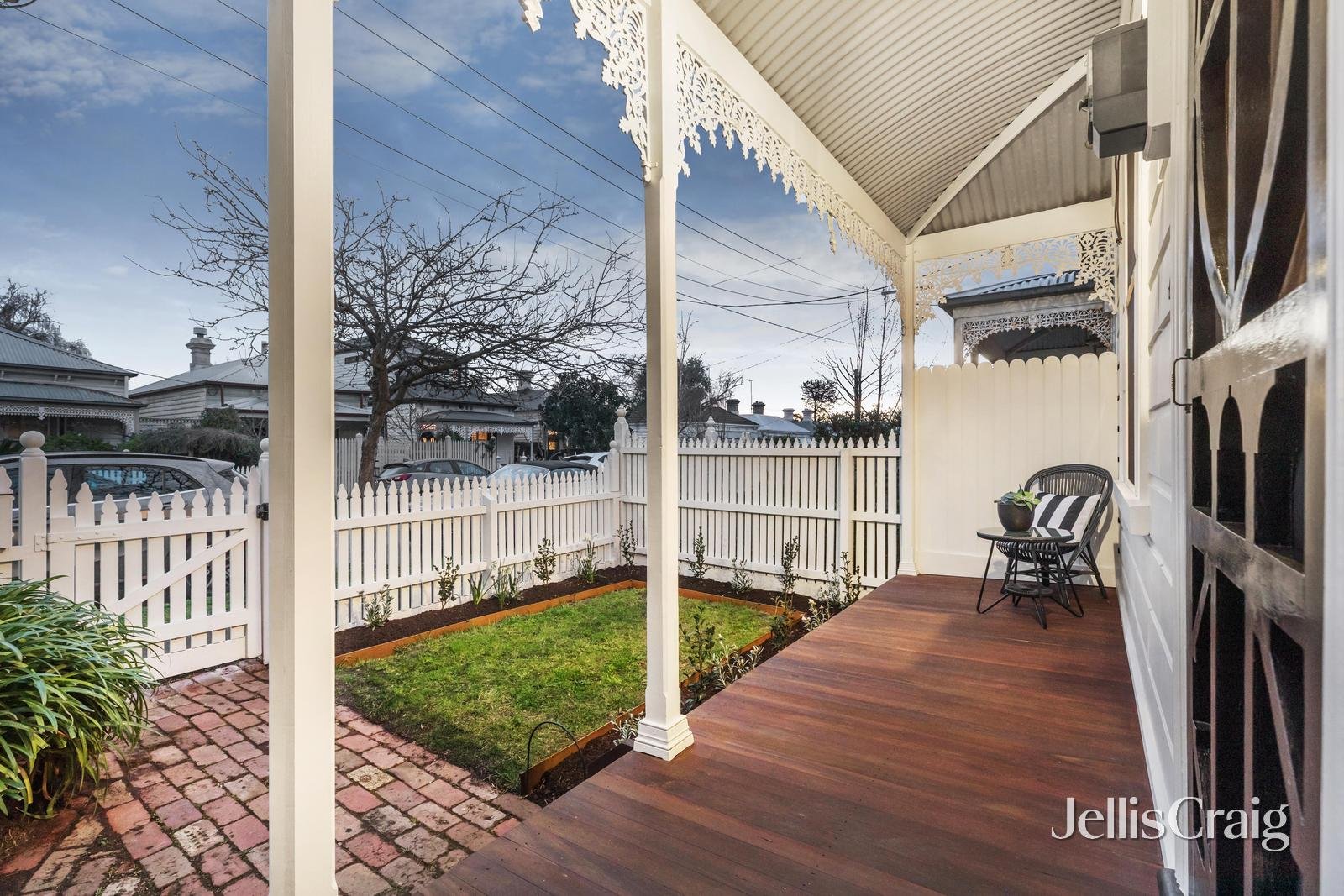 25 Churchill Grove, Hawthorn image 2