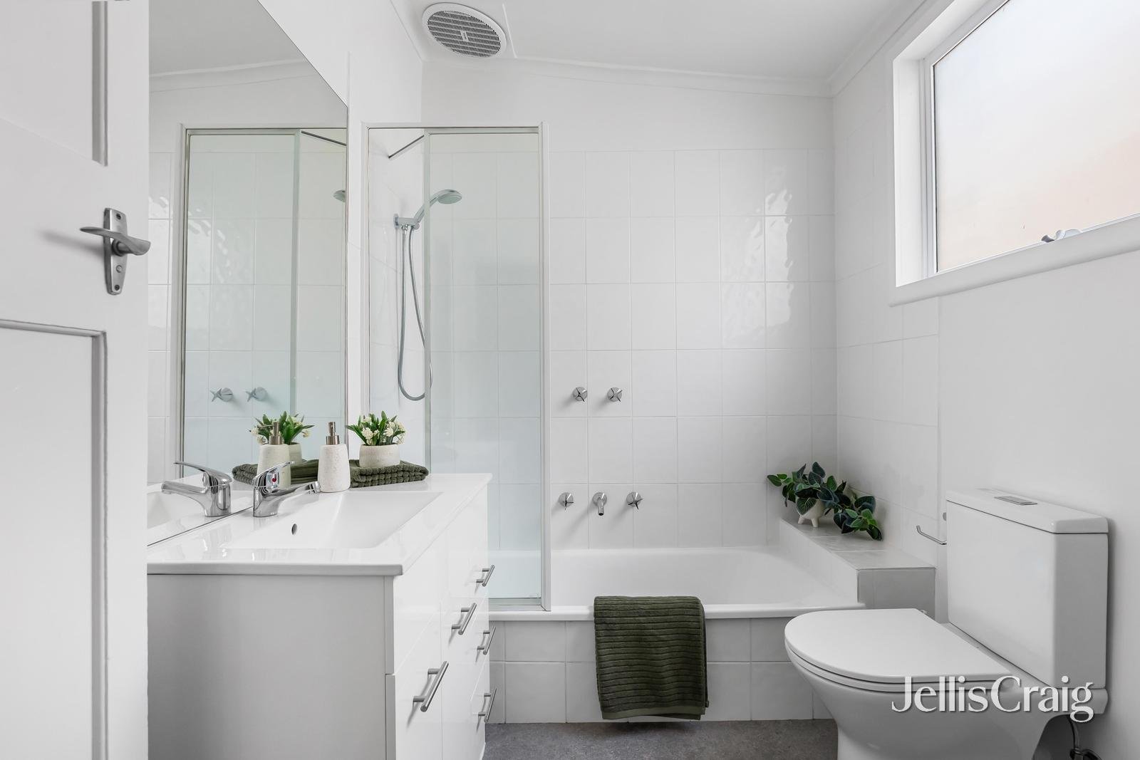 25 Churchill Grove, Hawthorn image 6
