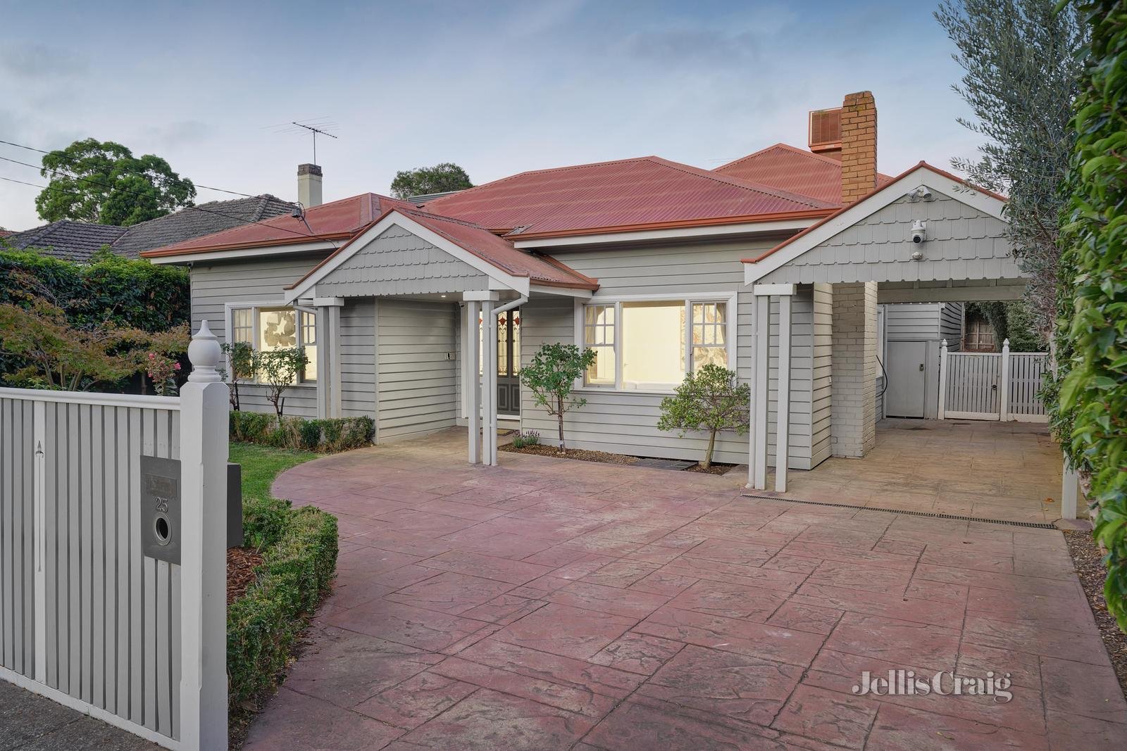 25 Clydesdale Street, Box Hill image 1