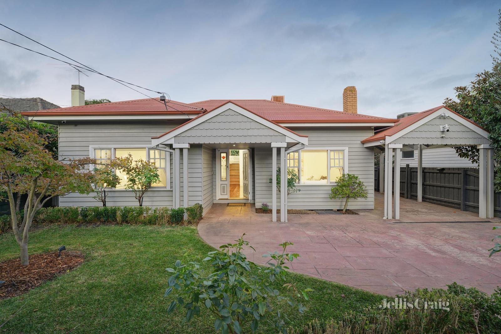 25 Clydesdale Street, Box Hill image 2
