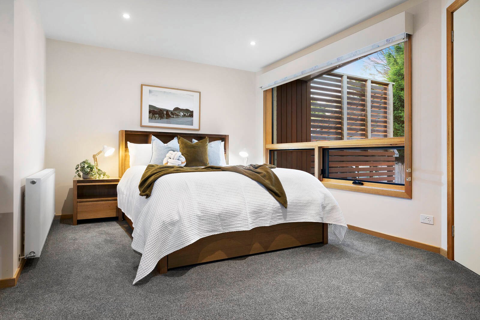 Property Gallery Thumbnail 8
