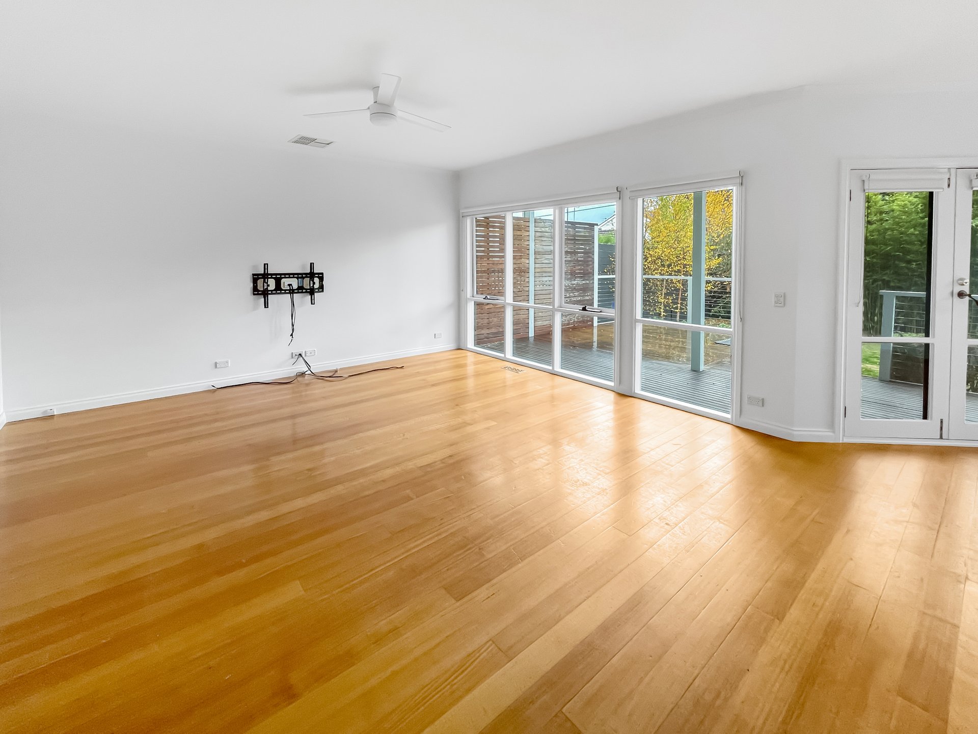 25 Cumberland Street, Newtown image 2