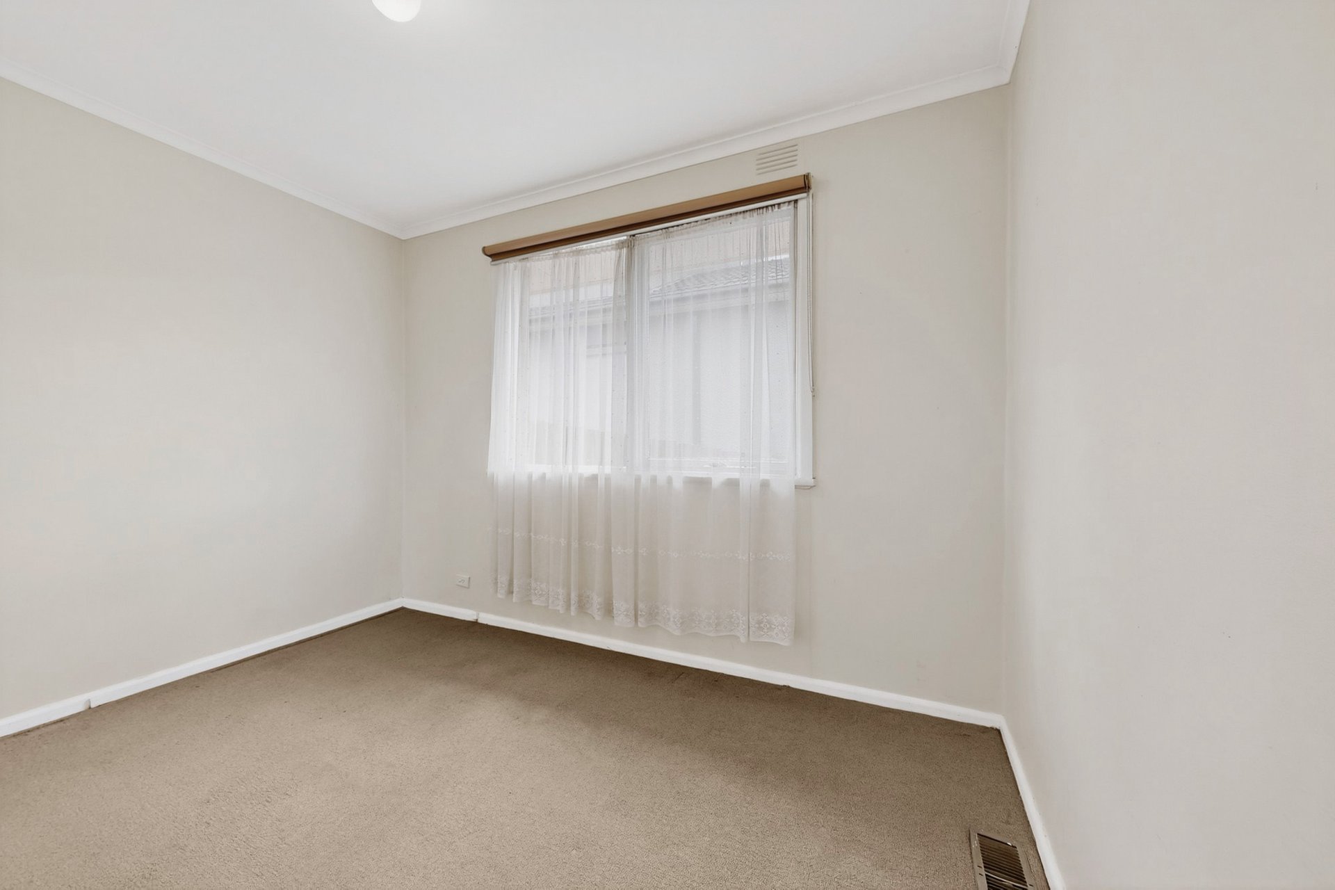 25 Curtis Avenue, Mount Waverley image 7