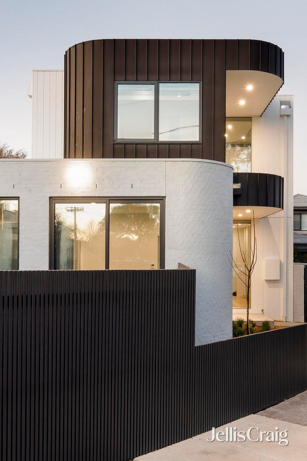 25 Darling Street, Fairfield image 2