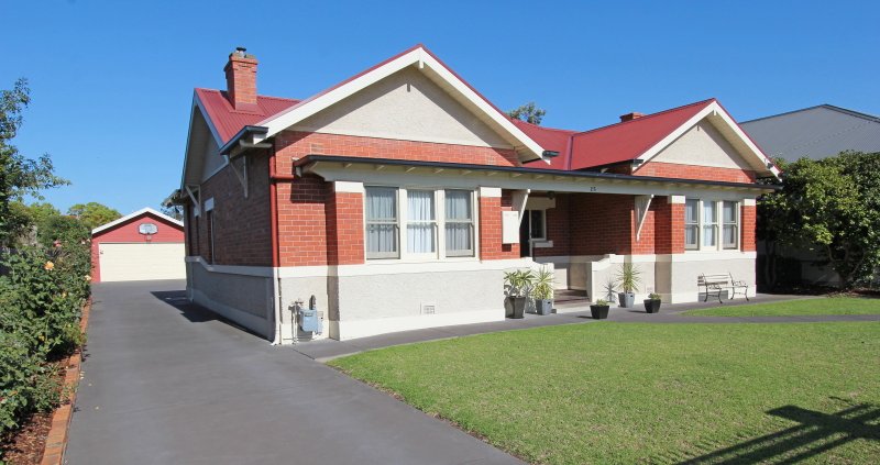 25 Desailly Street Sale - Image 1