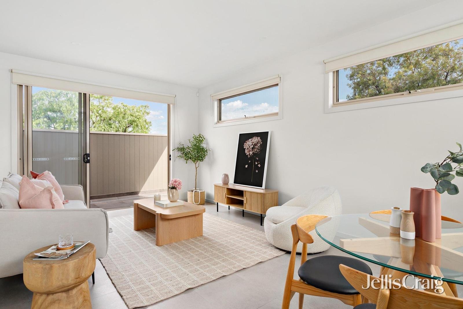 2/5 Donald Avenue, Essendon image 3