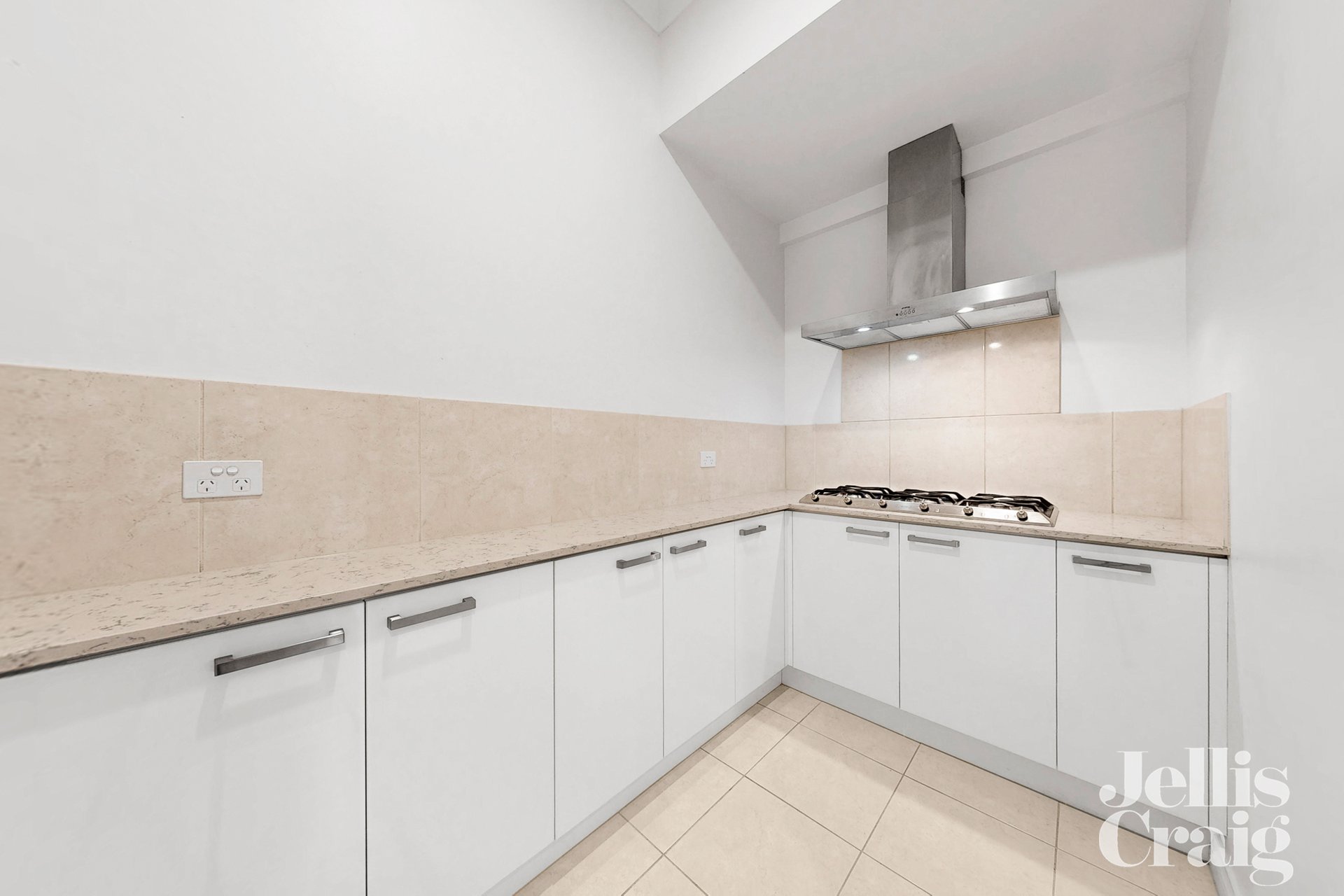 2/5 Dunure Court, Balwyn image 5