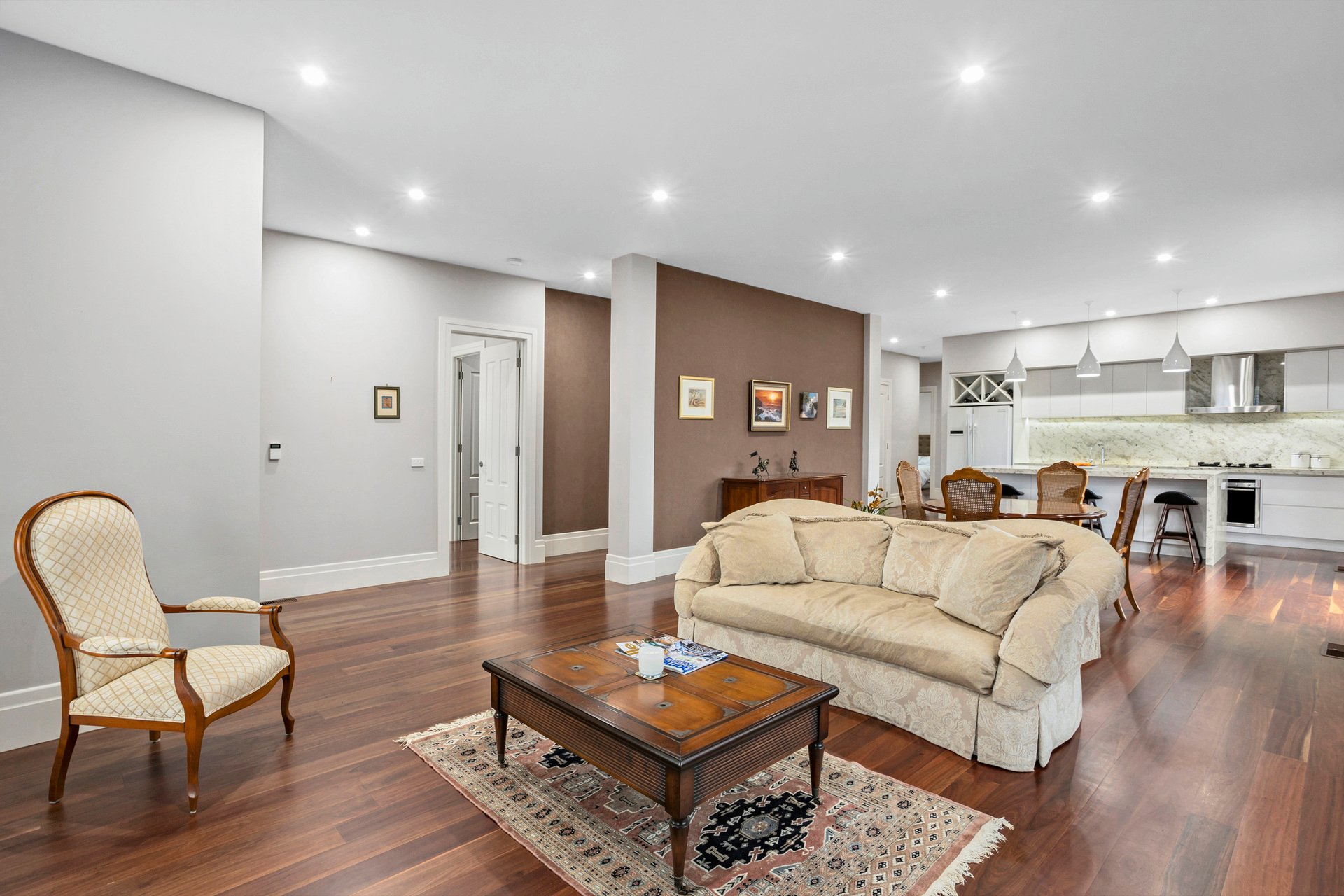 Property Gallery Thumbnail 6