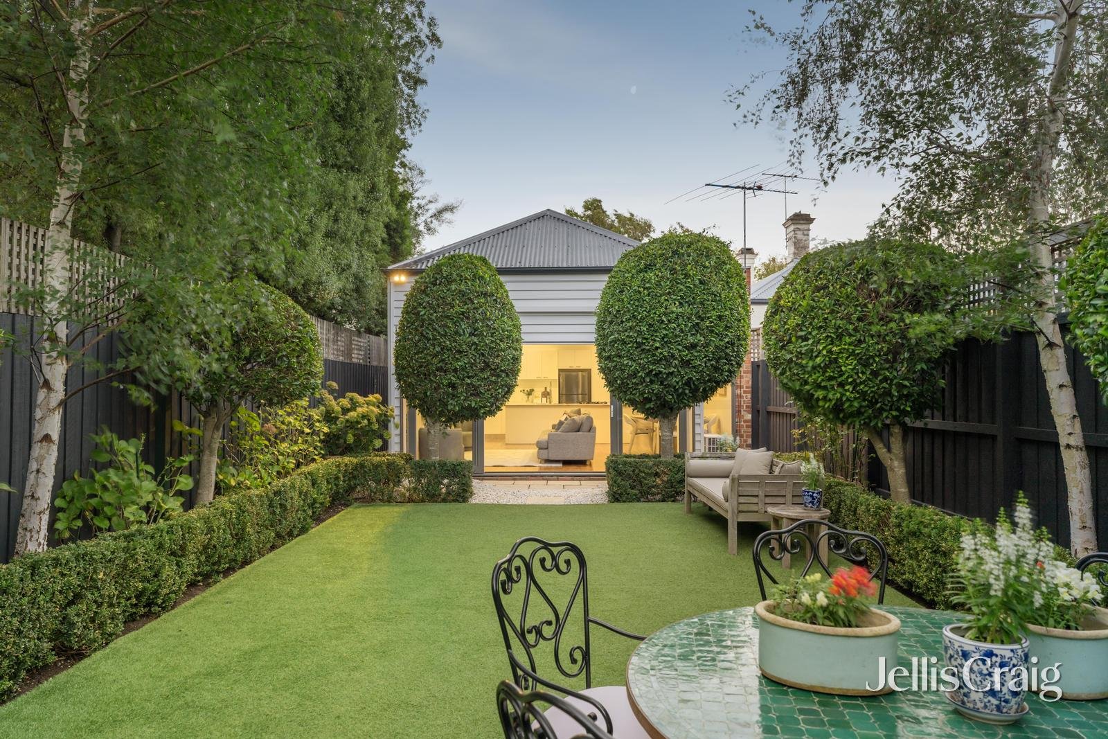 25 Elm Grove, Brighton image 12