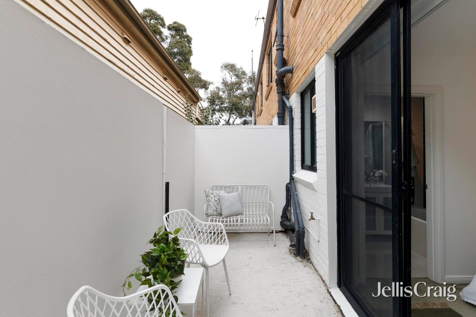 2/5 Emmaline Street, Northcote image 6