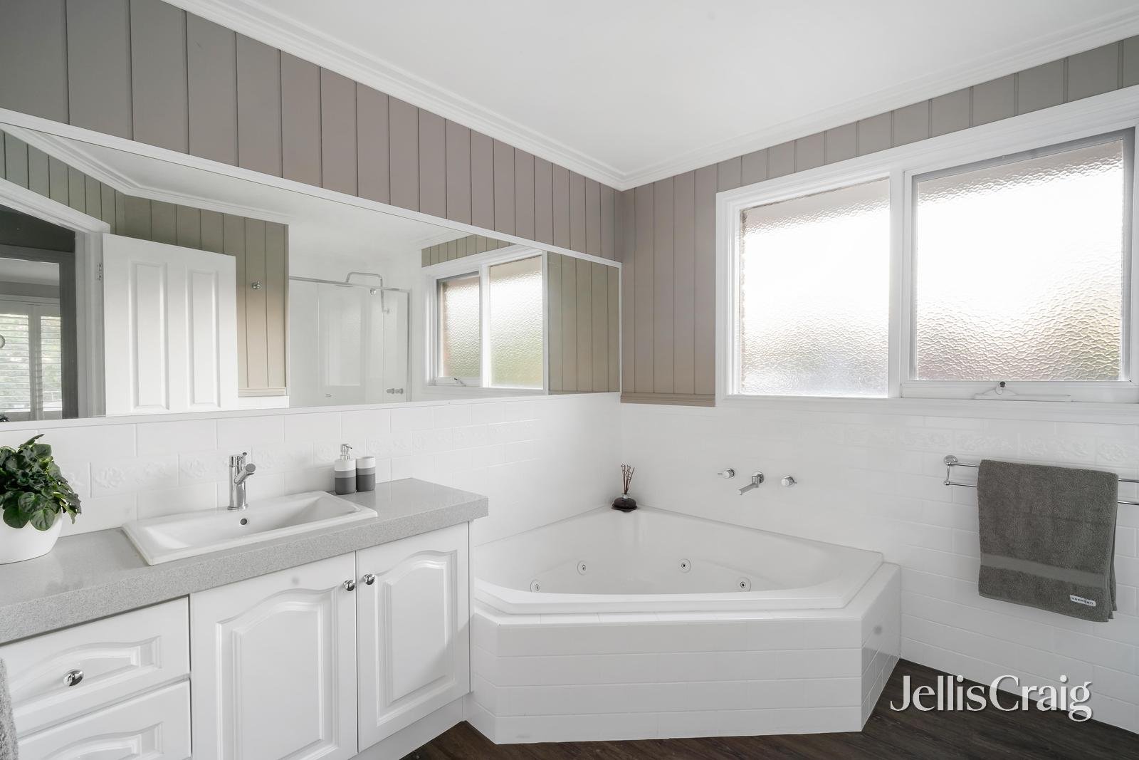 25 Erinne Court, St&nbsp;Helena image 13