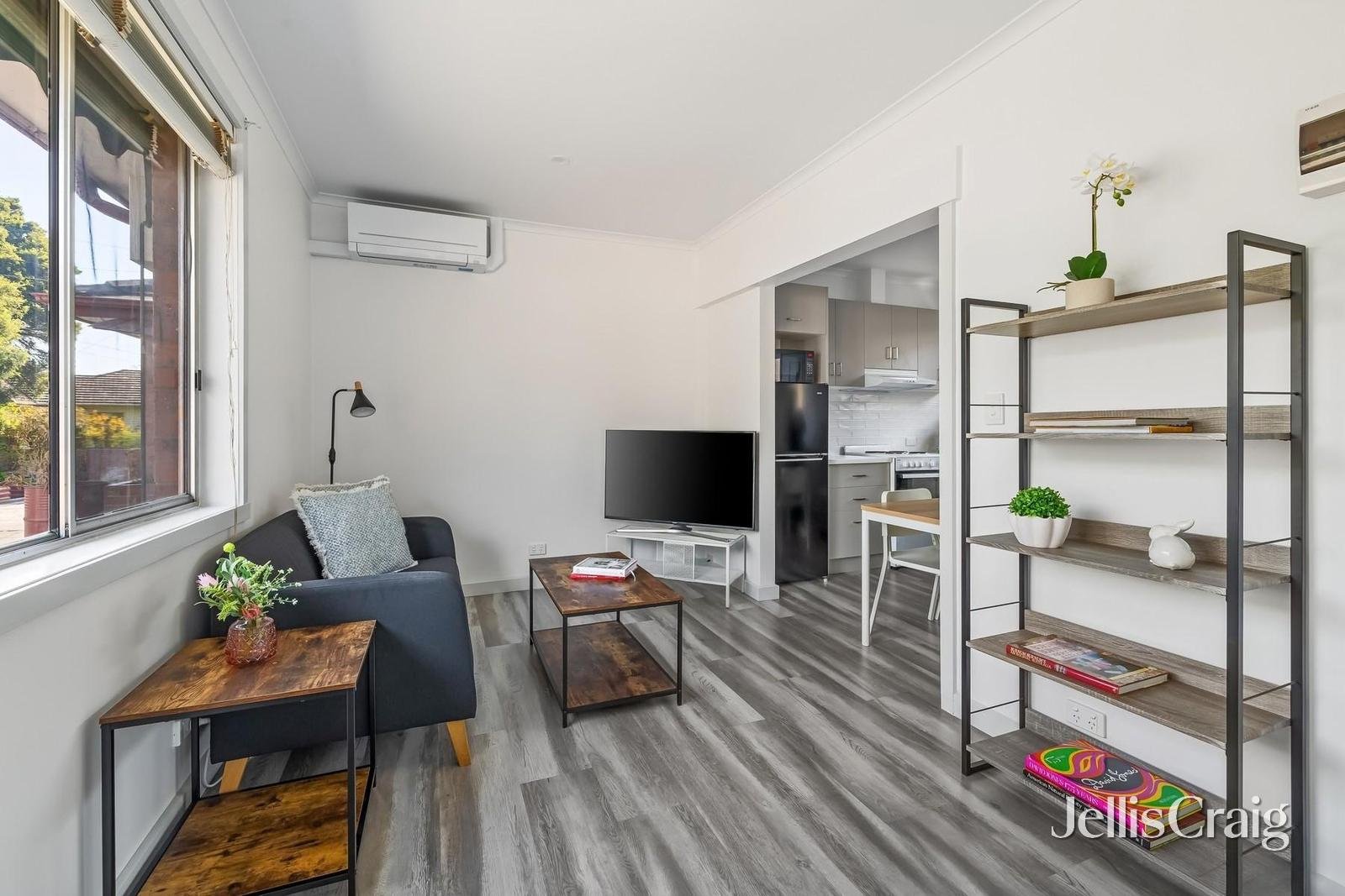 2/5 Evans Street, Fairfield image 2